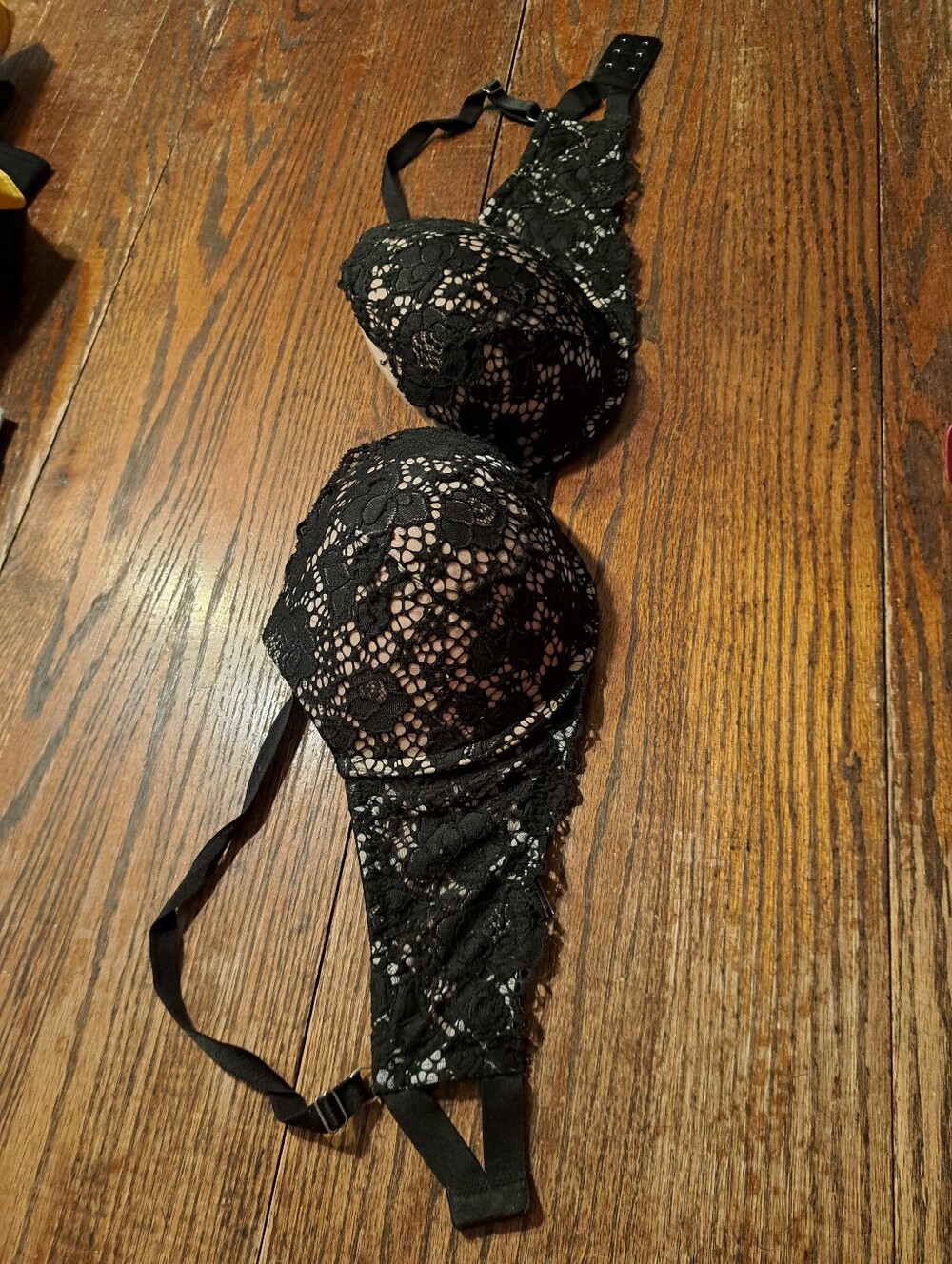 Victoria Secret Very Sexy Push Up Bra 38D Black Lace Tan Nude 361699-9VN